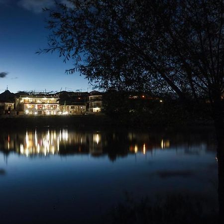 Nako Hotel Lake View מראה חיצוני תמונה