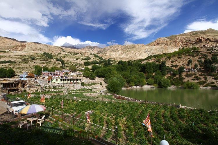 Nako Hotel Lake View מראה חיצוני תמונה